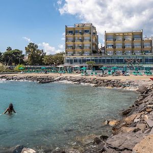 Hotel Bellevue Et Mediterranée